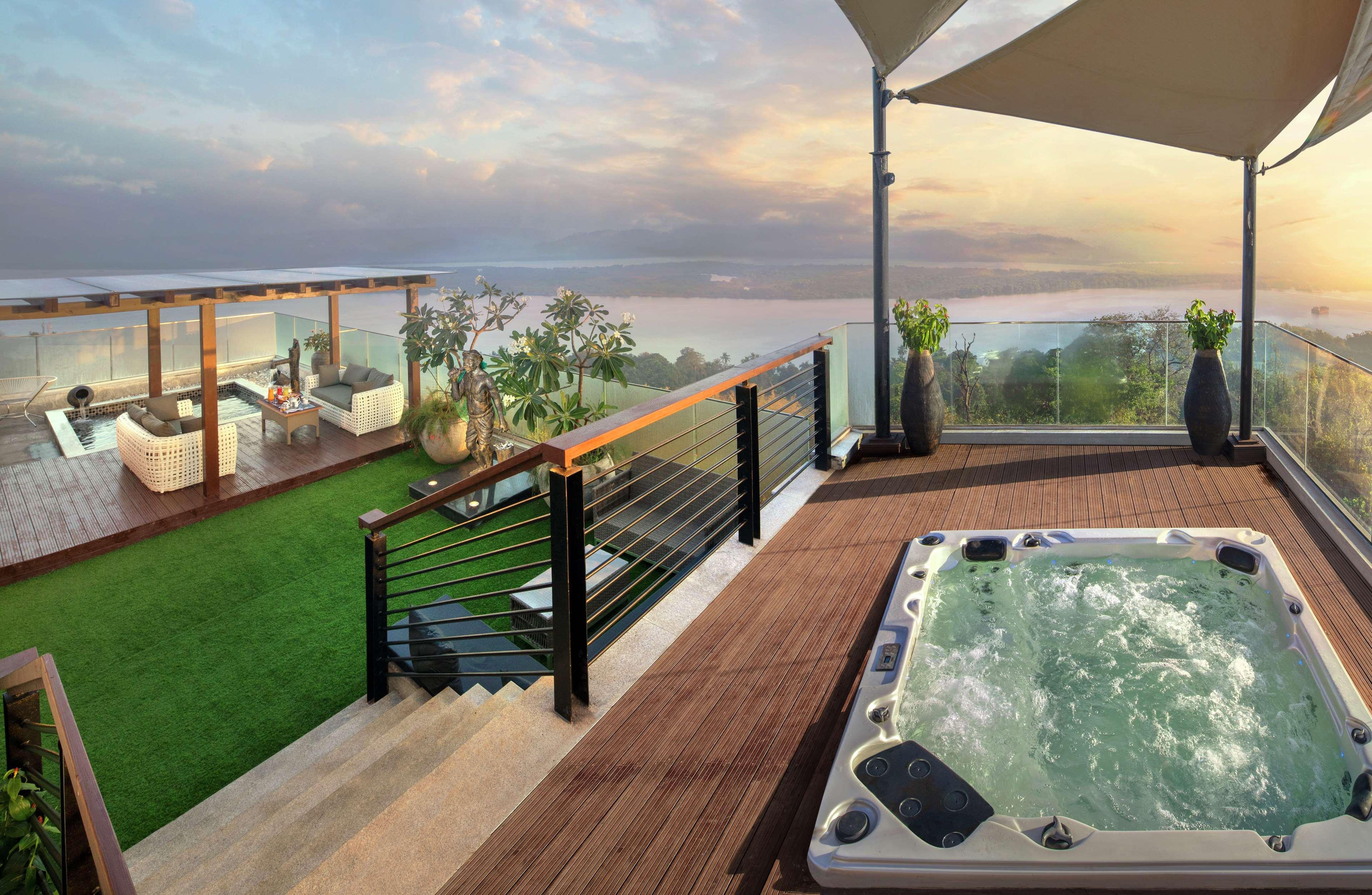 Doubletree By Hilton Goa - Panaji Exterior foto