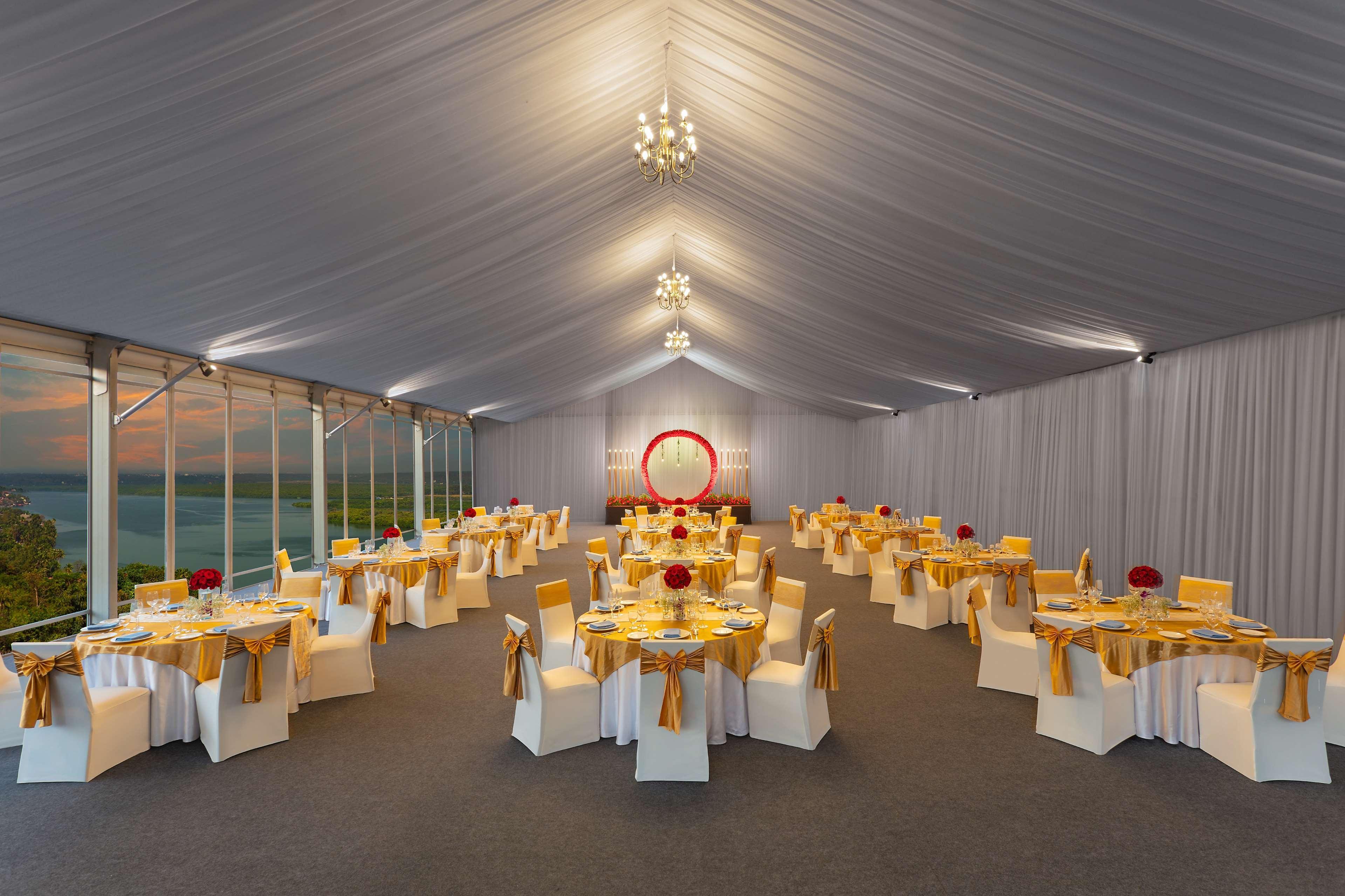 Doubletree By Hilton Goa - Panaji Exterior foto