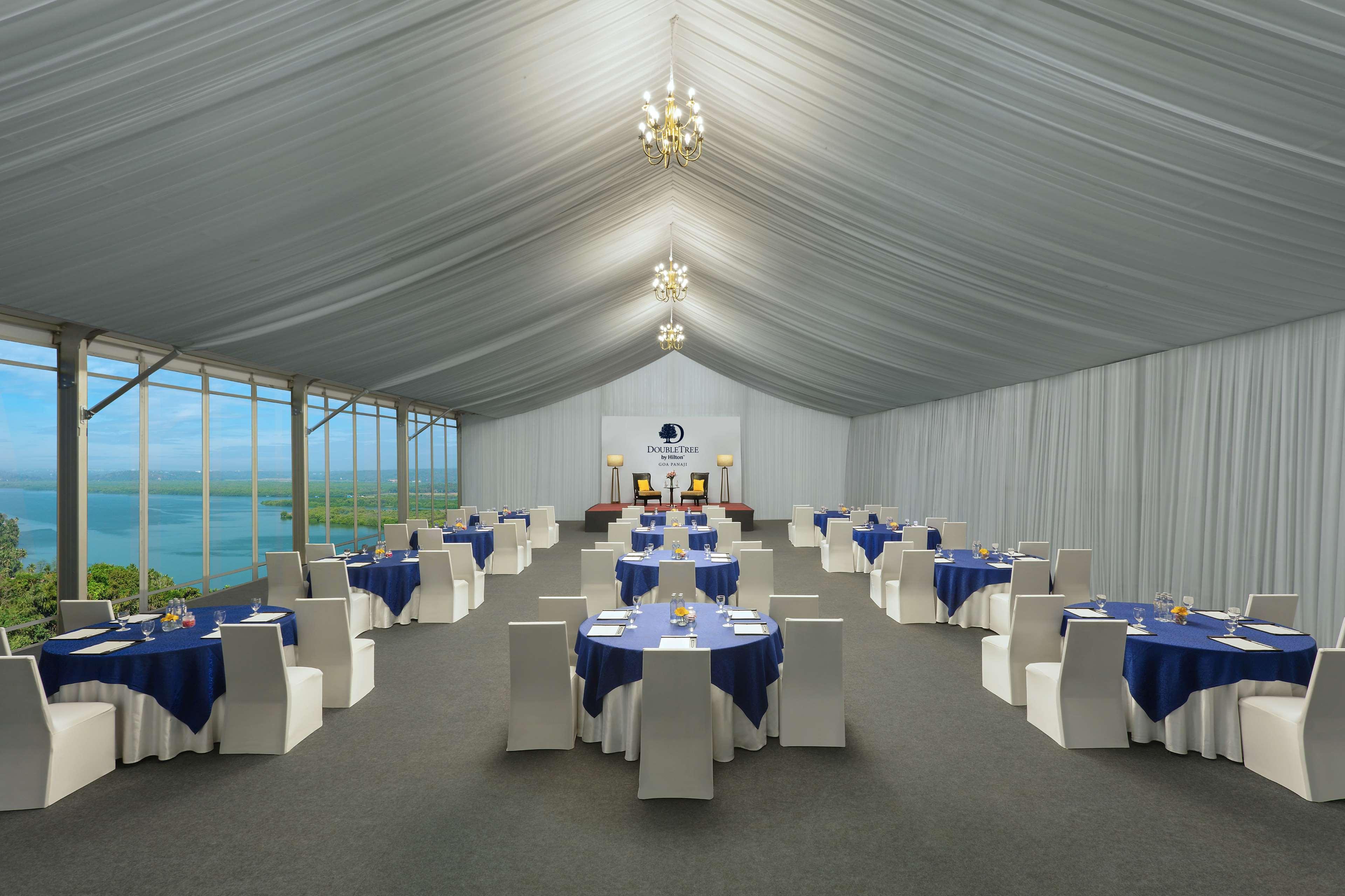 Doubletree By Hilton Goa - Panaji Exterior foto