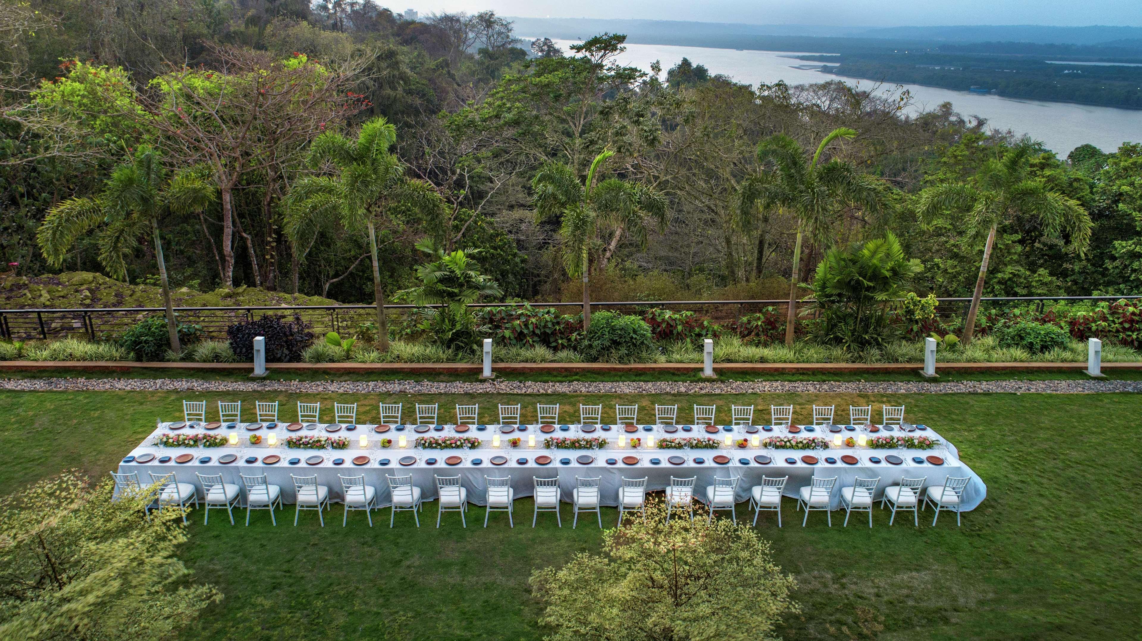 Doubletree By Hilton Goa - Panaji Exterior foto