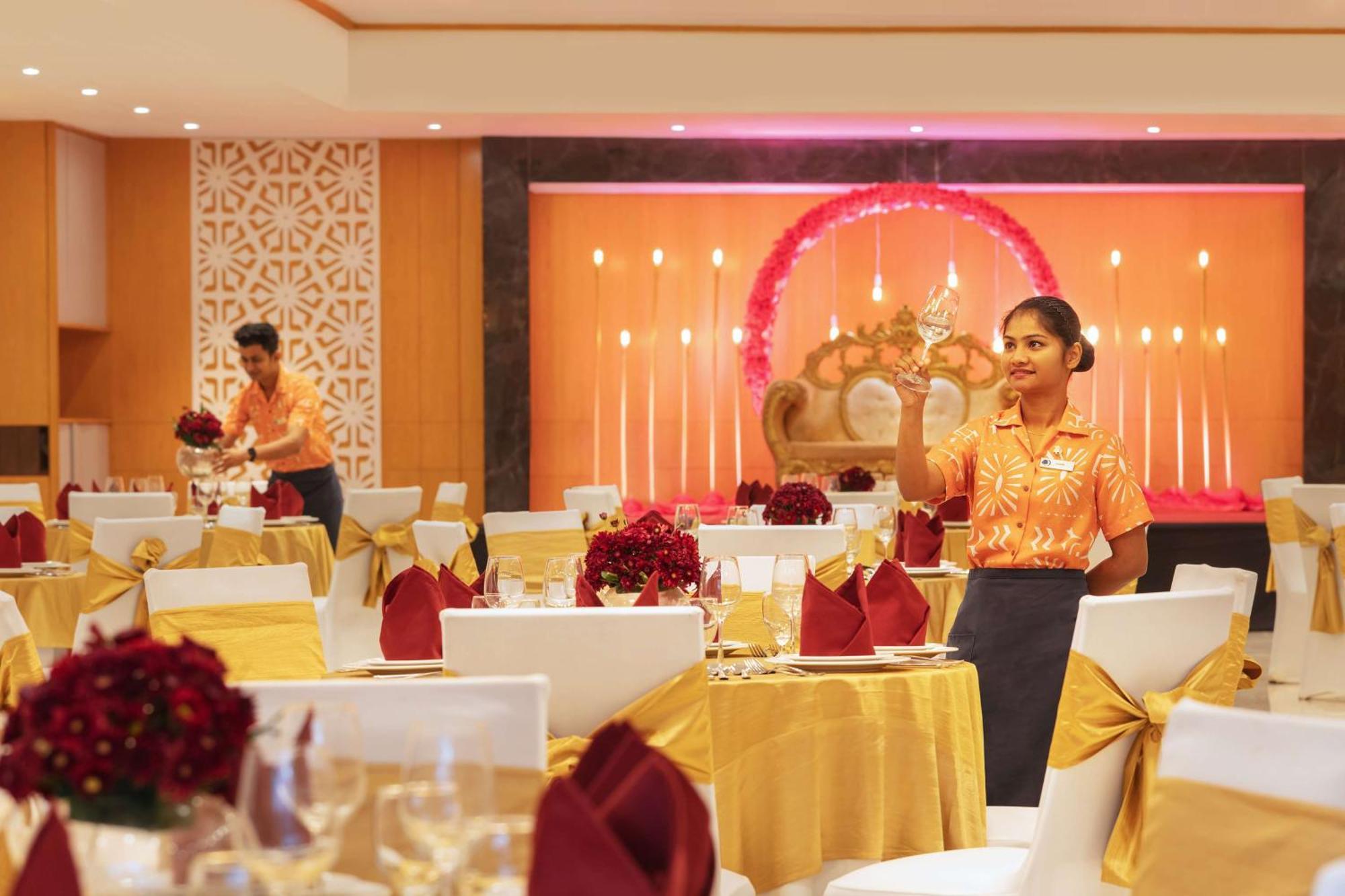 Doubletree By Hilton Goa - Panaji Exterior foto