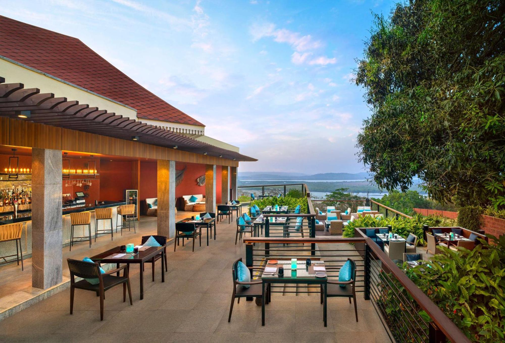 Doubletree By Hilton Goa - Panaji Exterior foto