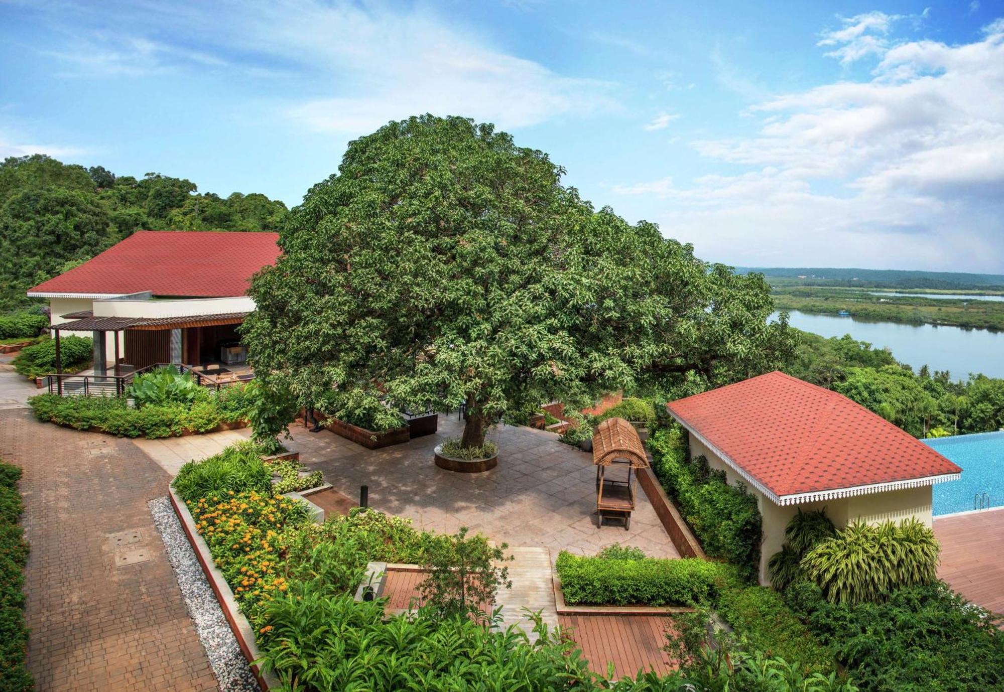 Doubletree By Hilton Goa - Panaji Exterior foto